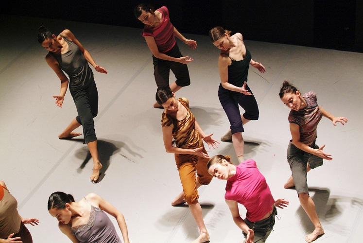 La Batsheva Dance Company danza la semplicità delle emozioni - Giornale ...