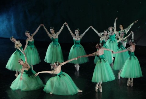 Emeralds - Cor. George Balanchine © Brescia Amisano