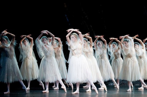 Giselle_Royal Ballet_©Tristram Kenton