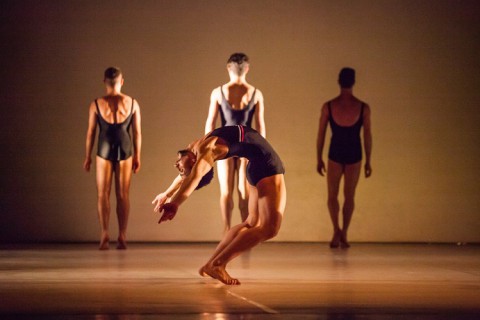 “Paradox”, un trittico di danza per i nonsensi della società
